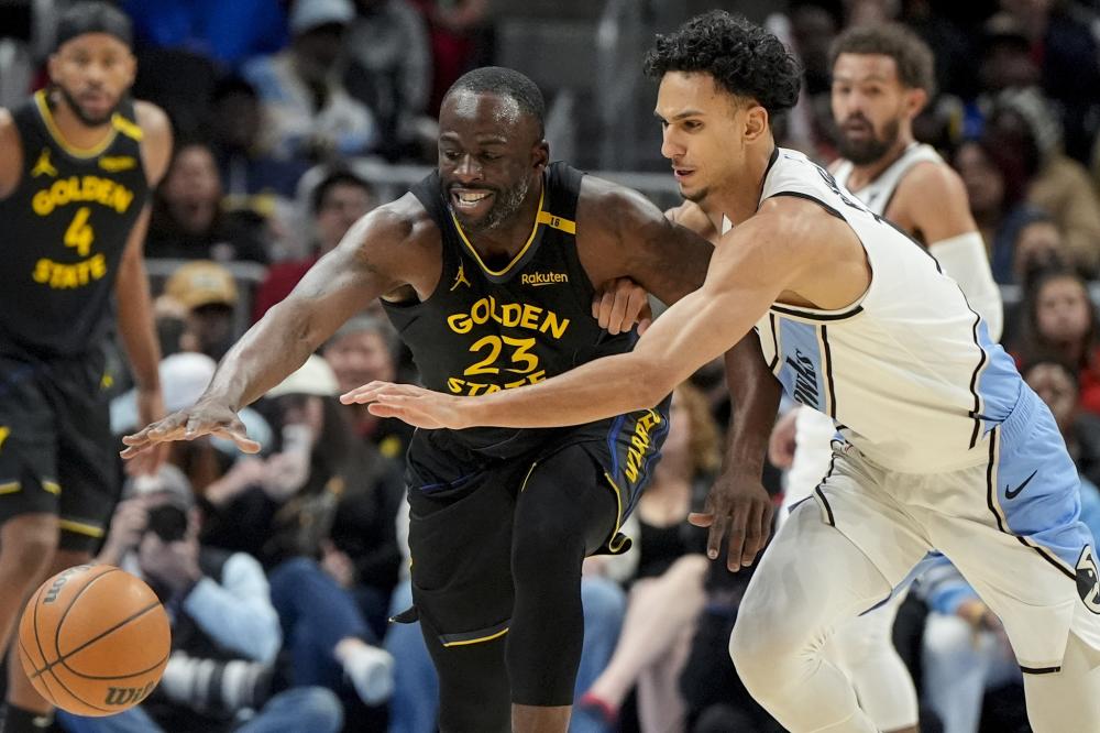 固定到右后